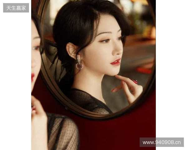 英媒:白宫要求FIFA和平奖杯需和大力神杯一样大 曾想让士兵护送 英媒:白宫要求FIFA和平奖杯需和大力神杯一样大 曾想让士兵护送