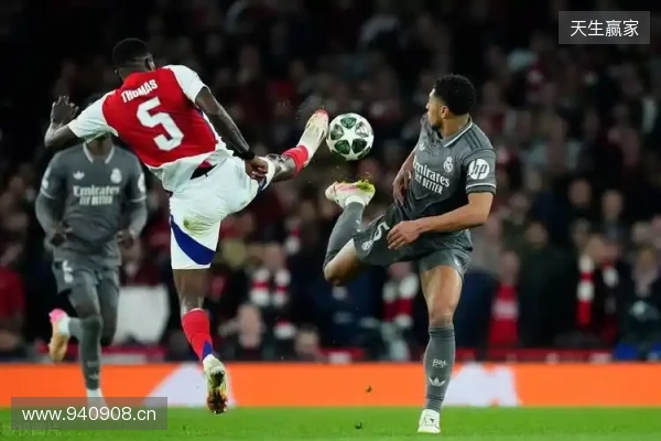 早报:领跑继续!阿森纳3-2逆转樱桃;巴萨2-0西班牙人 早报:领跑继续!阿森纳3-2逆转樱桃;巴萨2-0西班牙人