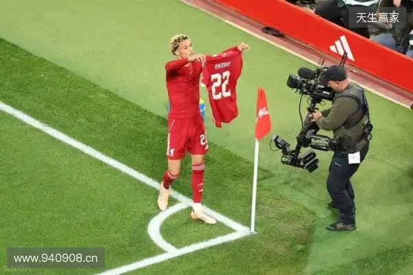 埃基蒂克：期待重回马赛主场踢球，那里有着难以置信的球迷